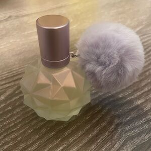 Ariana Grande “Moonlight” Fragrance